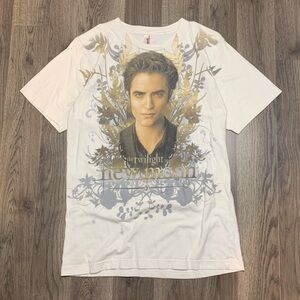 The Twilight The New Moon Edward Cullen Shirt
Womens Size Medium